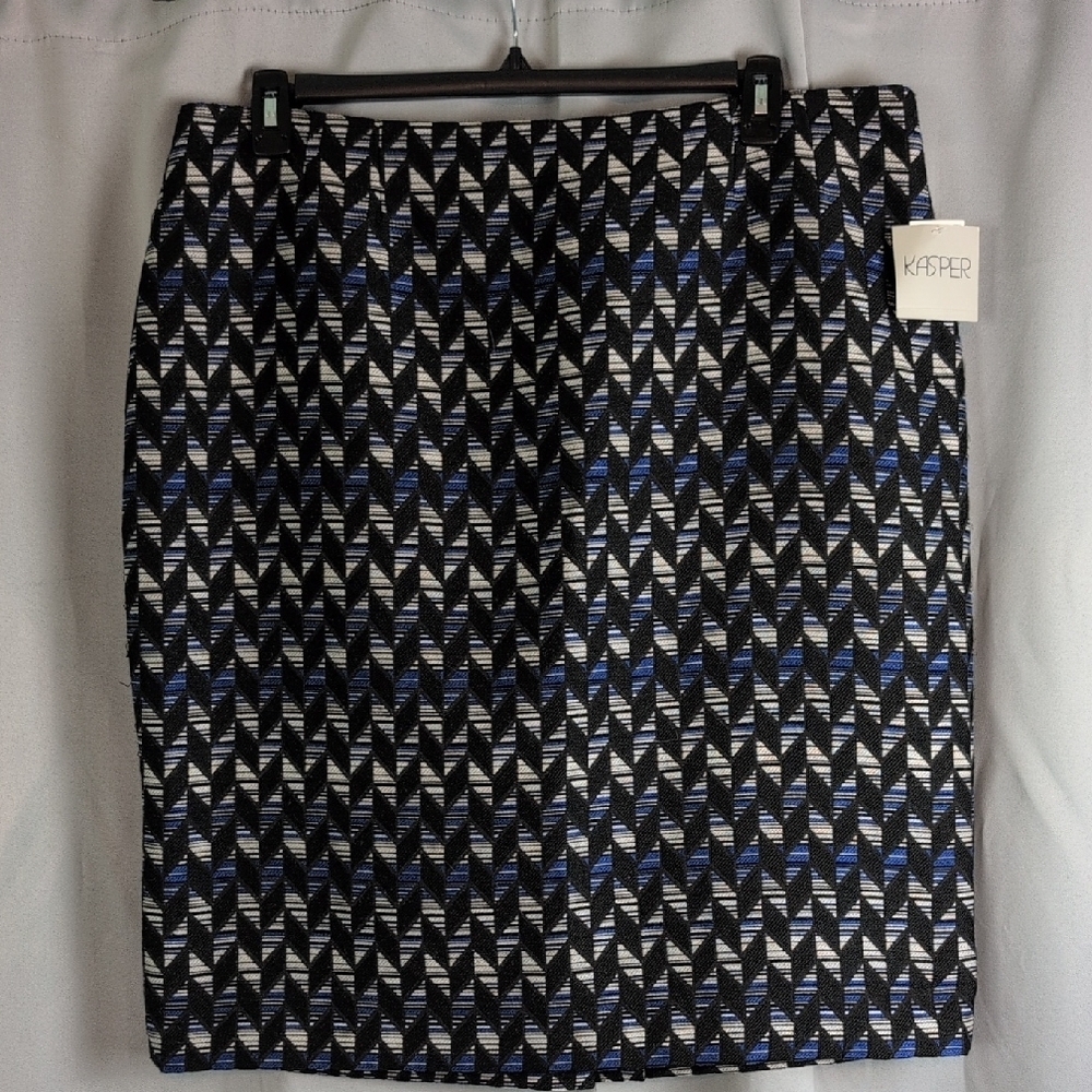 Kasper Black and White Chevron Pencil‎ Skirt